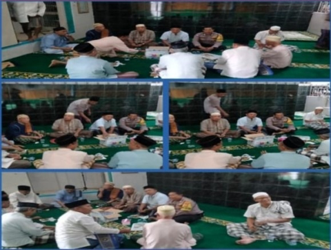 Bhabinkamtibmas Polsek Ratu Agung Jalin Silaturahmi dengan Pengurus Masjid dan Sampaikan Pesan Kamtibmas