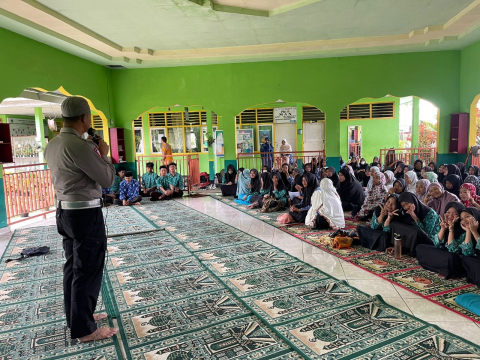 Edukasi Pelajar Tertib Berlalulintas, Polres Mukomuko Sambangi MAN 02 Mukomuko