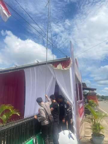 Polres Mukomuko Pasang Alat Komunikasi di Titik Lokasi Pos Pam dan Pos Yan 