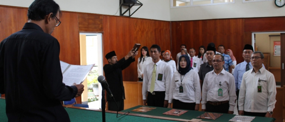 Pelantikan dan Pengambilan Sumpah Jabatan Pejabat Struktural dan Fungsional di Kabupaten Seluma