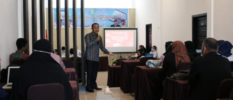 Ketua DPRD Kepahiang Saat Mengisi Materi Bimtek Pelaku Usaha