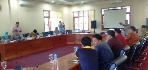 Hearing pansus aset DPRD Kota Bengkulu dengan warga Kelurahan Bentiring