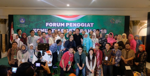 Usai acara pembukaan Forum Penggiat Komunitas Sejarah 2018 para peserta, narasumber dan panitia melakukan sesi foto-foto di Hotel Hotel Amos Cozy, Blok M, Jakarta Selatan, Jumat (29/6/2018) malam