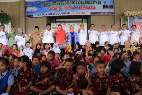 foto Bersama Bupati BS