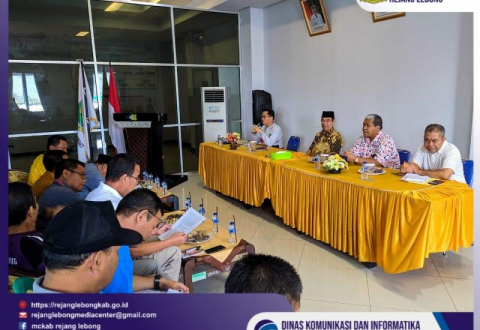 Foto Rapat Bupati RL
