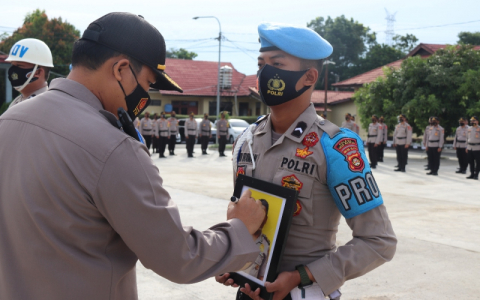 Kapolres Berhentikan  Anggota Pelanggar kode etik