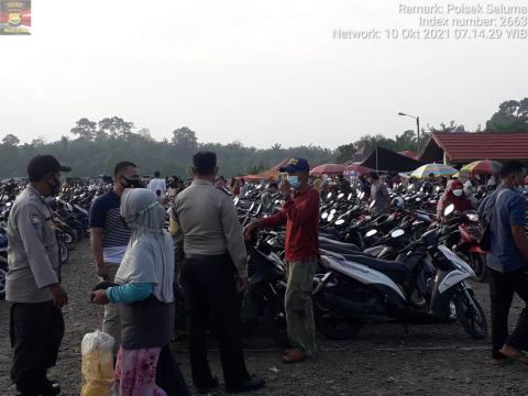 Ketua RT 18, Kelurahan Beringin Raya Efi