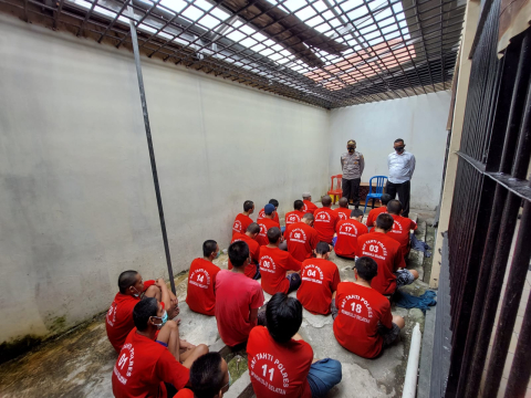 polres BS saat lakukan binrontal kepada tahanan