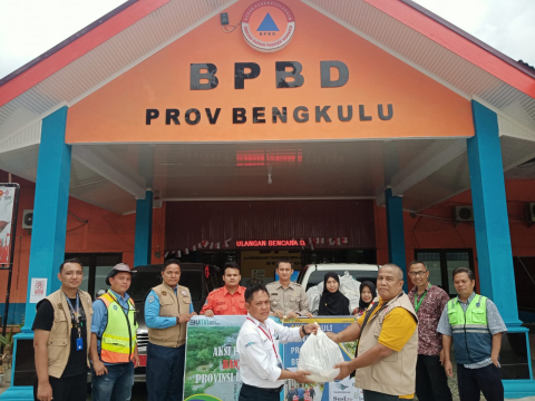 Korban Banjir di Bengkulu Dapat Bantuan dari AP II
