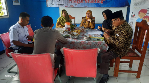 Bhabinkamtibmas Polsek Air Besi Hadiri Loka Karya Mini Pencegahan Stunting 