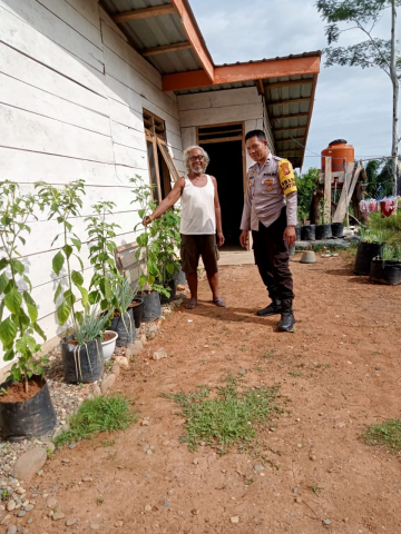 Sinergi Polri dalam Mendukung Ketahanan Pangan, Bhabinkamtibmas Sambangi Petani di Desa Sekiau