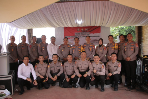 Wakapolres Rejang Lebong Hadiri Penutupan Latihan Kerja Siswa SIP Angkatan 53 Gelombang I T.A 2024 Polsek Selupu Rejang