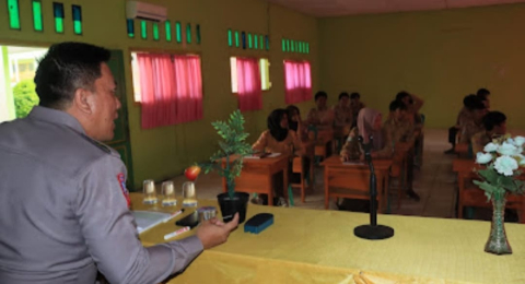 Polisi Gerebek Rumah Masyarakat