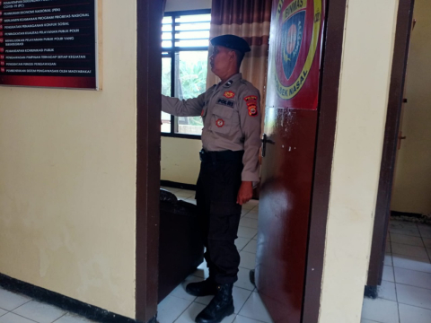Piket Yanmas Regu II Lakukan Pengecekan dan Kontrol Instalasi Listrik di Mako Polsek Nasal
