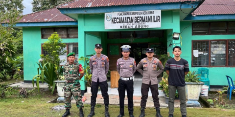 Jaga Keamanan Kantor PPK Kecamatan Merigi, TNI-Polri Berkolaborasi Amankan Logistik Pilkada Pasca Tahap Pungut Suara