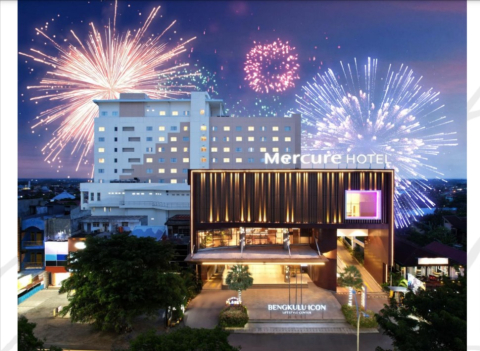 Sambut 2025 dengan Perayaan Tahun Baru yang Bertema Pantai di Mercure Bengkulu