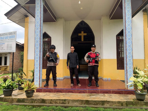 Polsek PU. Tanding Pastikan Ibadah di GKII Kasie Kasubun Berjalan Lancar
