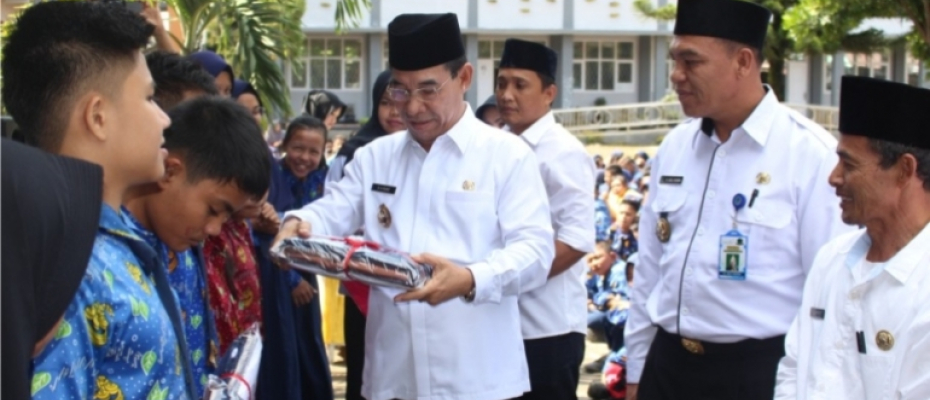 Bupati Rejang Lebong Ahmad Hijazi