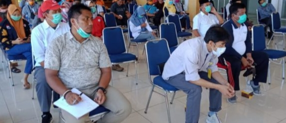 Peserta Rapat koordinasi Penanganan Covid-19 Kaur