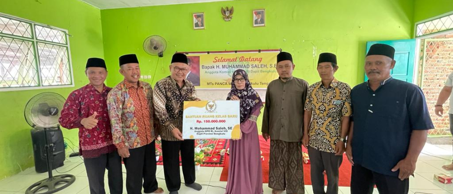 Anggota DPR RI M Saleh Salurkan Rp 690 Juta untuk 6 Madrasah di Bengkulu