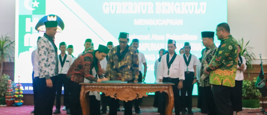 Gubernur Rohidin, saat menghadiri Pelantikan Pengurus Himpunan Mahasiswa Islam (HMI) Cabang Bengkulu periode 2022-2023