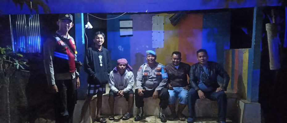 Patroli Sambang Poskamling Personel Polsek Kerkap Ajak Warga Jaga Kamtibmas