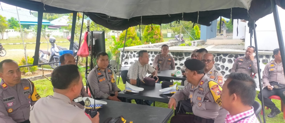 Rapat Pleno Tingkat Kabupaten, Kabag Ops Polres Kaur Berikan Arahan dan Penekan Kepada Personel Pengamanan
