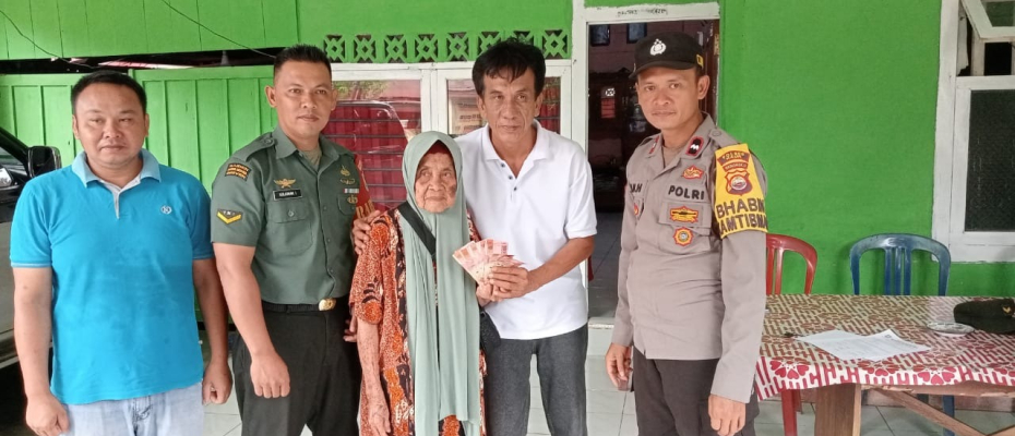 Bhabinkamtibmas Polsek Kaur Utara Monitoring Pembagian BLT DD di Desa Talang Padang