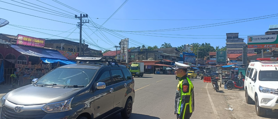 Sat Lantas Polres Mukomuko Atur Arus Balik Lebaran di Jalur Lintas Mukomuko-Bengkulu