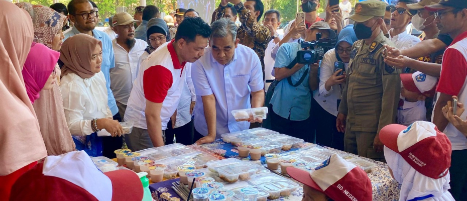 Sekjen Gerindra: Makan Siang Bergizi Gratis Akan Jadi Prioritas Prabowo Usai Dilantik