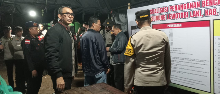 Astama Ops Kapolri Tinjau Posko Kemanusiaan Polda NTT, Pastikan Kesiapan Bantuan untuk Korban Erupsi Gunung Lewotobi